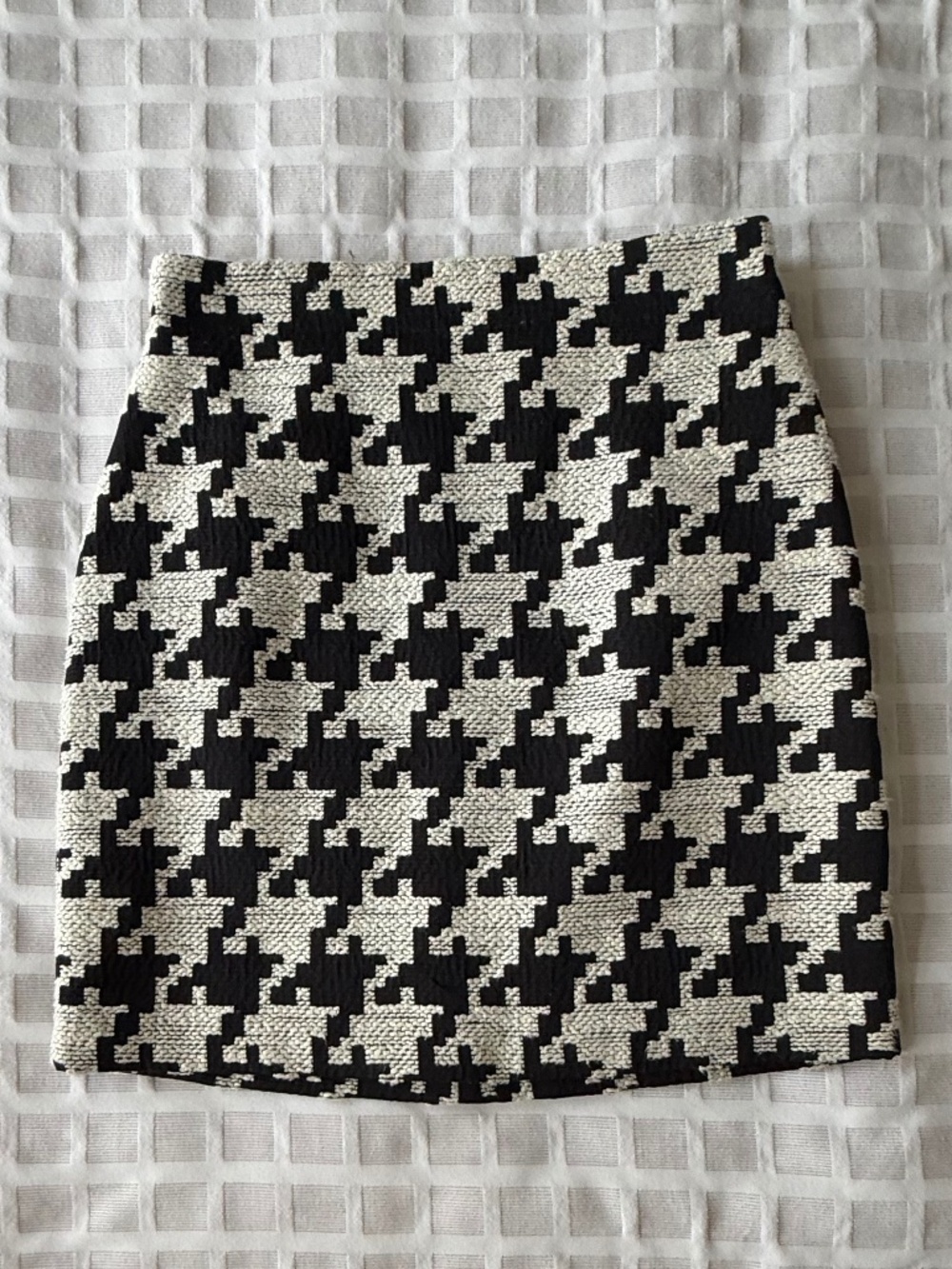 Cream & Black twill Houndstooth Skirt fully lined